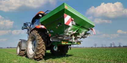 Wegen zu hoher und falscher Standardeinkommen bei Mähdrusch und Hopfen zahlten Landwirte oft zu hohe LKK-Beiträge.