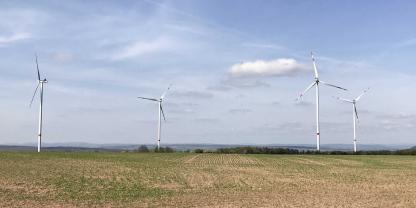 Die vier Anlagen der Bürgerwindenergie Großbardorf-Sulzfeld: Etwa 250 Bürger aus der Umgebung sind mit Eigenkapital beteiligt. Die vier Anlagen der Bürgerwindenergie Großbardorf-Sulzfeld: Etwa 250 Bürger aus der Umgebung sind mit Eigenkapital beteiligt.